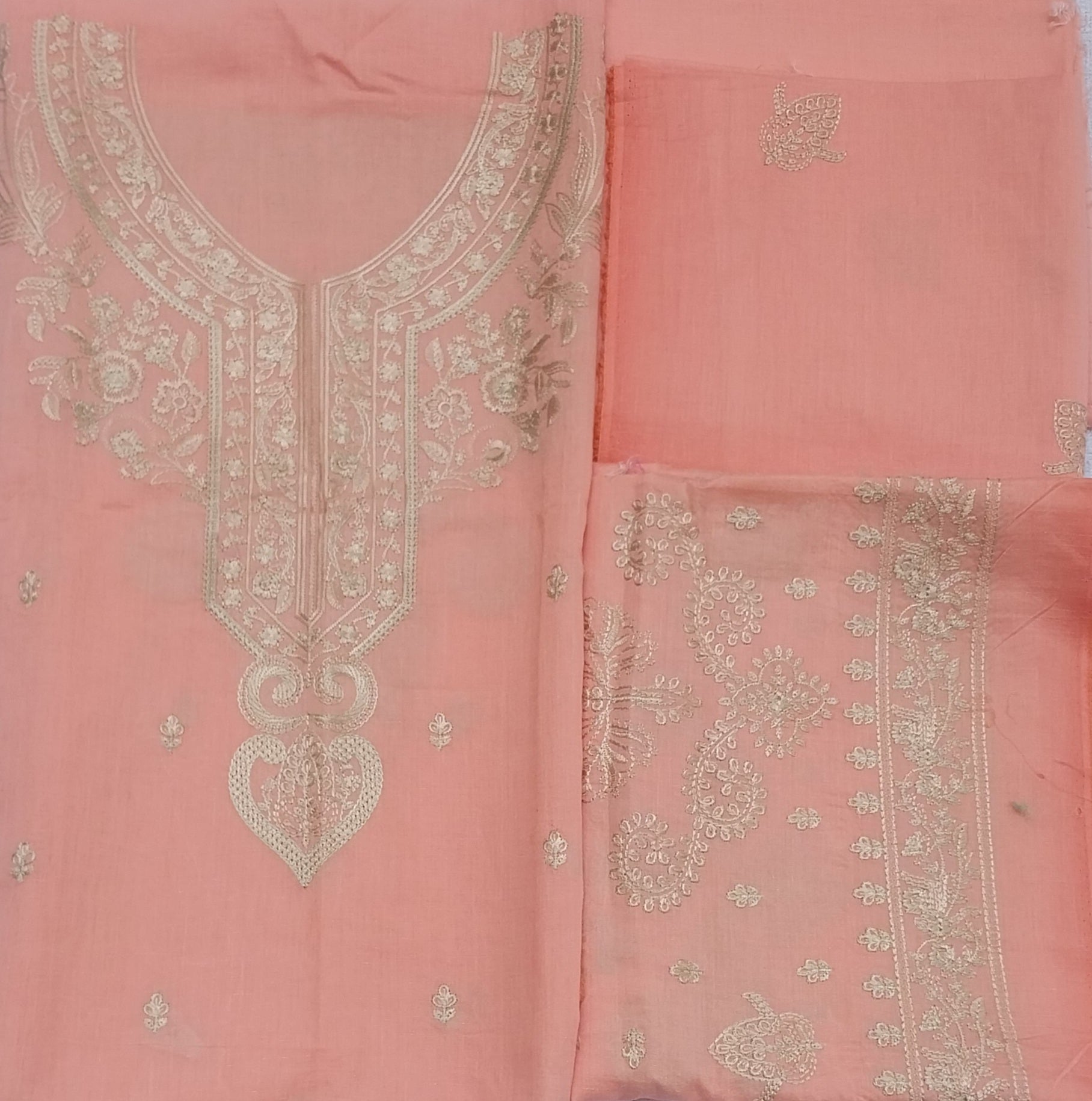 Full Embroidered Lawn 3pcs Suit ( Unstitched)